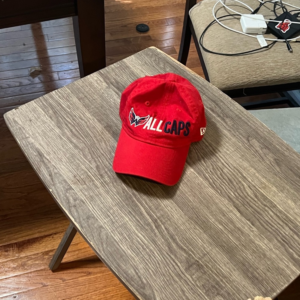 Washington Capitals Hat.